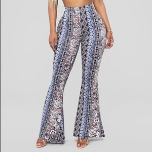 NWT Flare Print Pant Size M